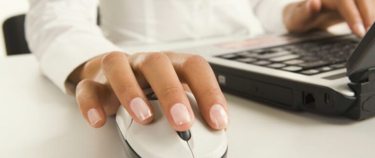 Woman-Mouse-Computer-Clicking-800x450 Woman-Mouse-Computer-Clicking-800x450